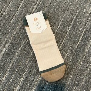 Tavi Pure Barre Aria Grip Socks